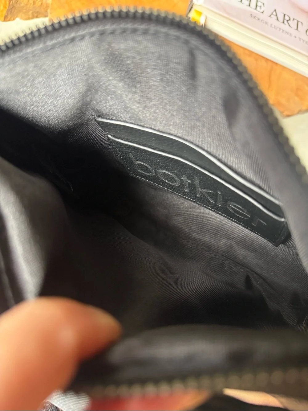BOTKIER Black Leather Crossbody Bag with Adjustable Strap - Picture 4 of 6